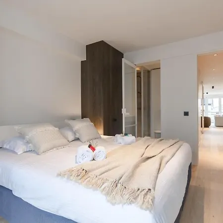 Apartment Huswell - Delux Renovated In The Heart Of
