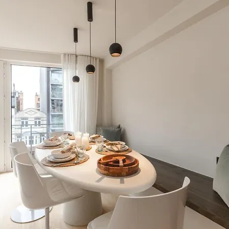 Apartment Huswell - Delux Renovated In The Heart Of *