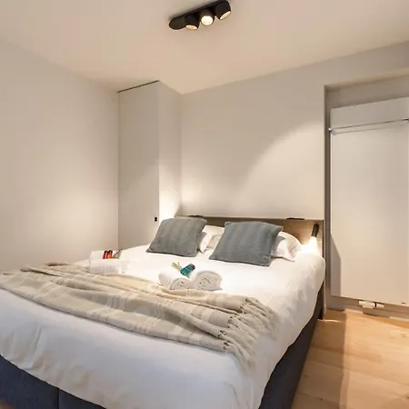 Huswell - Delux Renovated In The Heart Of *